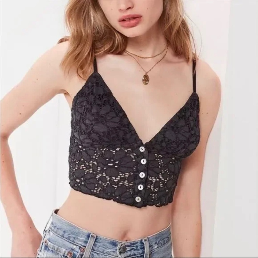 Urban Outfitters Lace Cami Top Women's Size XS‎ Black Cropped Button Down New